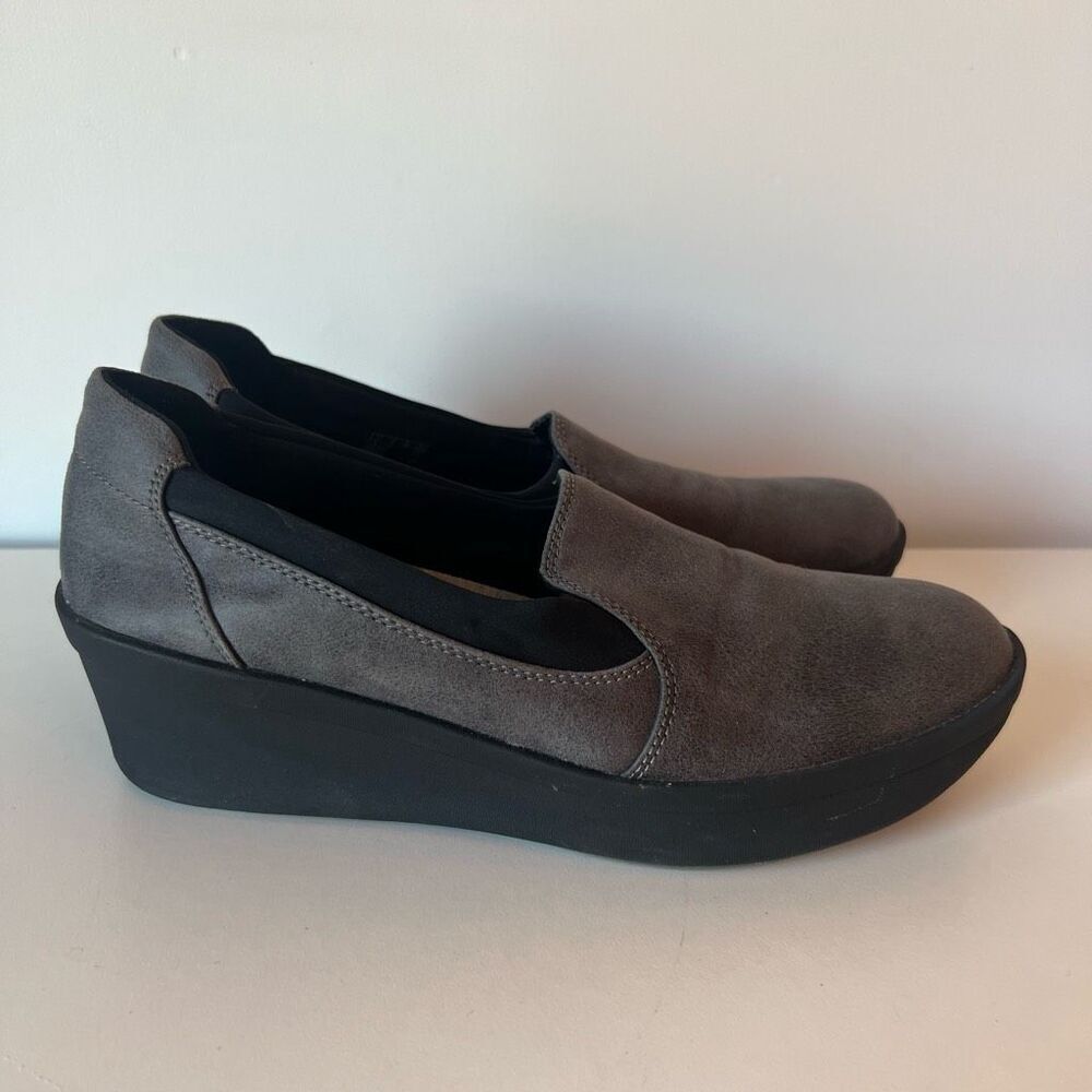 Clarks Women's Gray Suede Wedge Slip-On Loafers